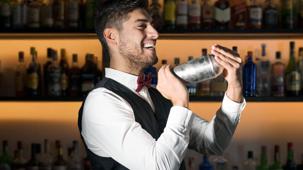 Shaking a cocktail using the shake technique