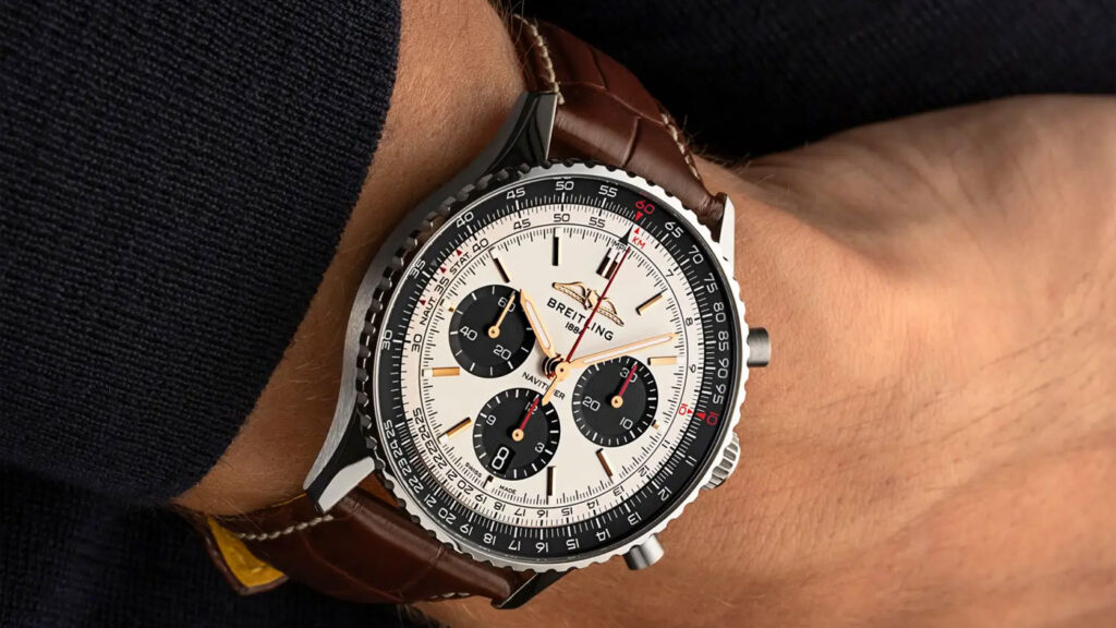 Breitling Navitimer B01 Chronograph 43 Kolda Duruşu