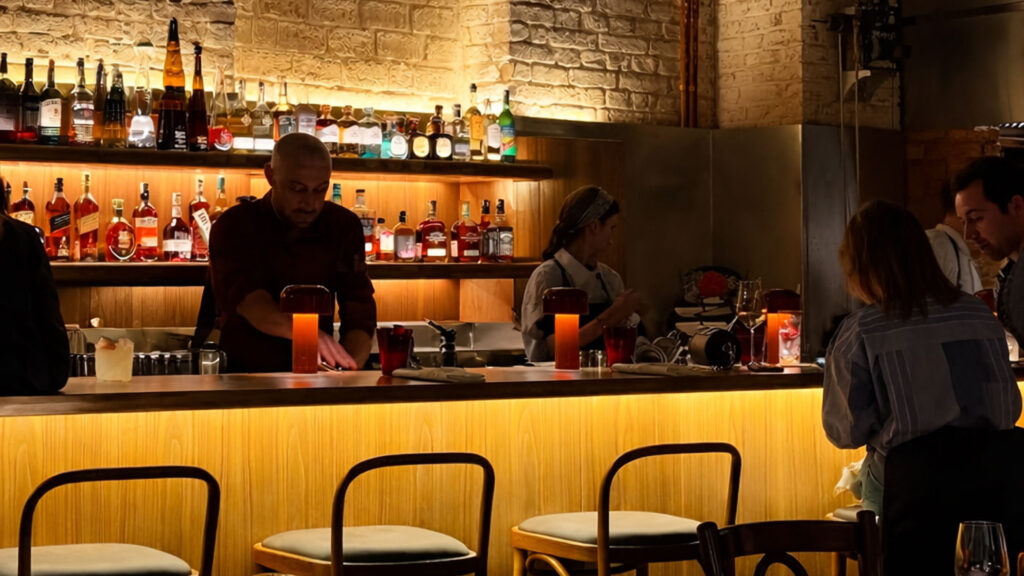 Kontuar Pera cocktail bar and signature drinks