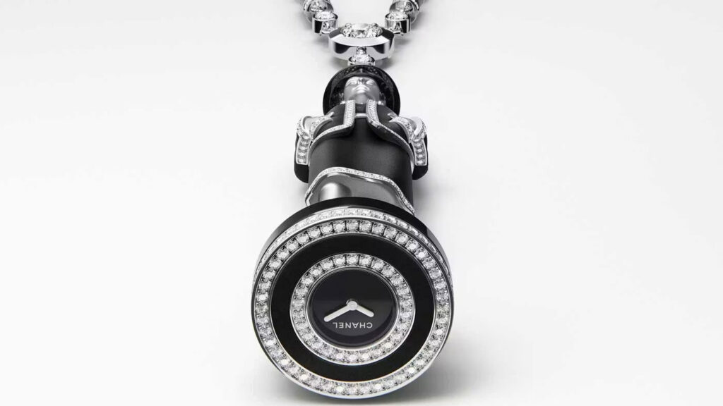 Chanel secret watch chess piece diamond queen