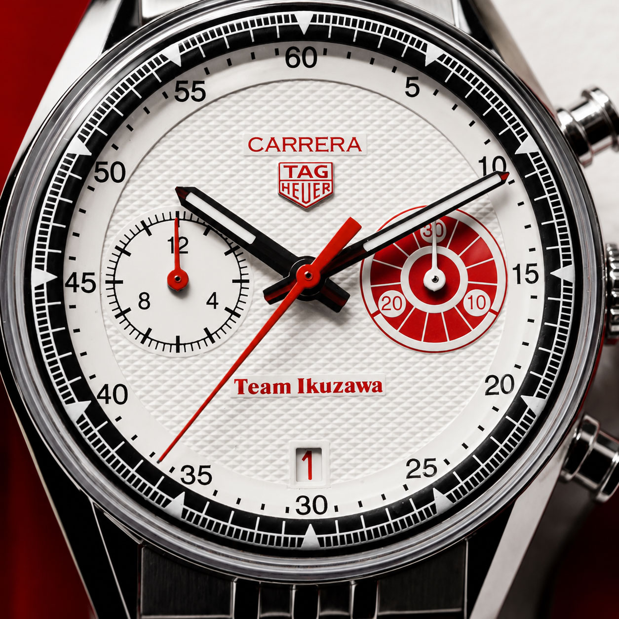 TAG Heuer Carrera Glassbox kadran tasarımı Team Ikuzawa özel üretimi
